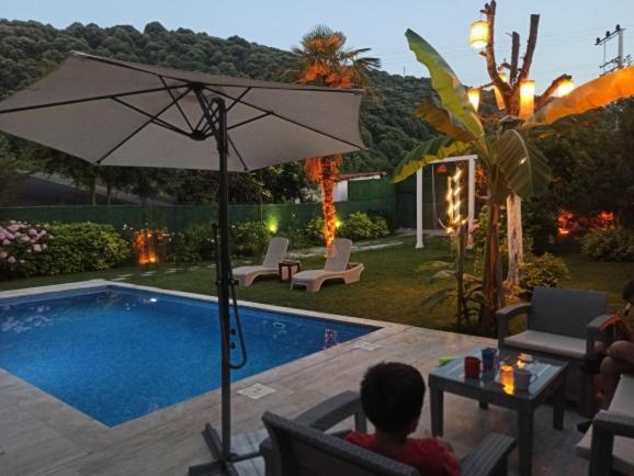 Villa Atlas Muhafazakar Havuzlu, Mustakil Genis Bahceli Sapanca Extérieur photo