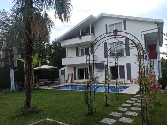 Villa Atlas Muhafazakar Havuzlu, Mustakil Genis Bahceli Sapanca Extérieur photo